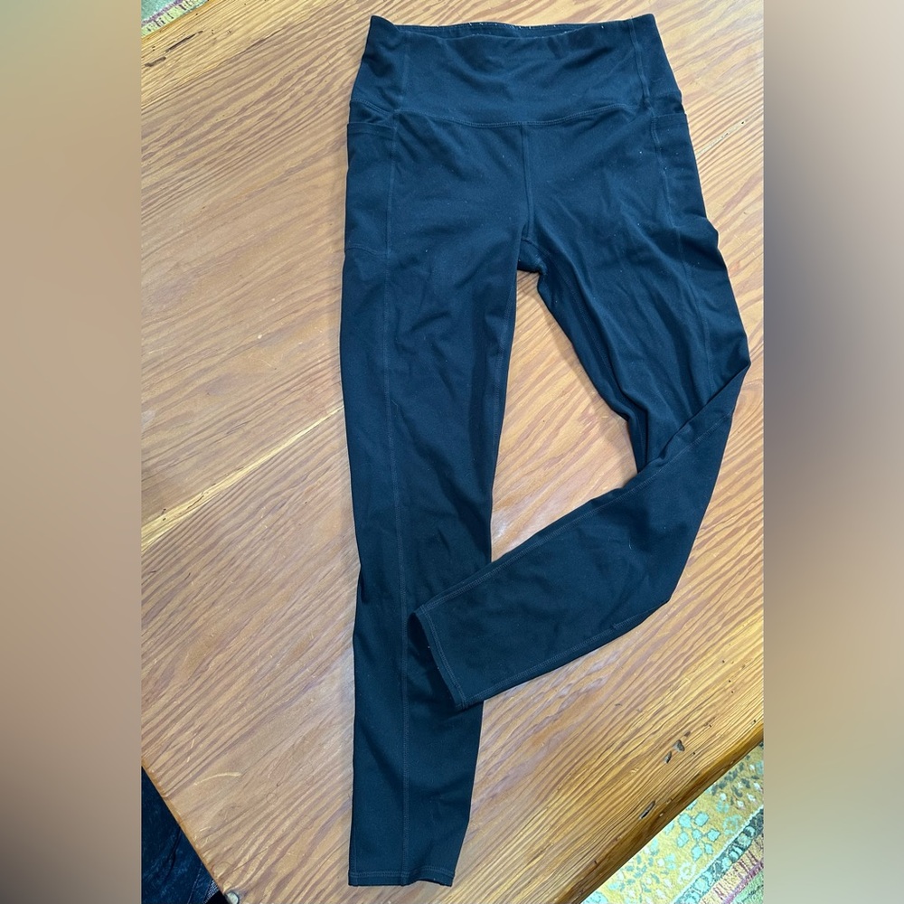 Sketchers Women active wear M  black with side …pockets